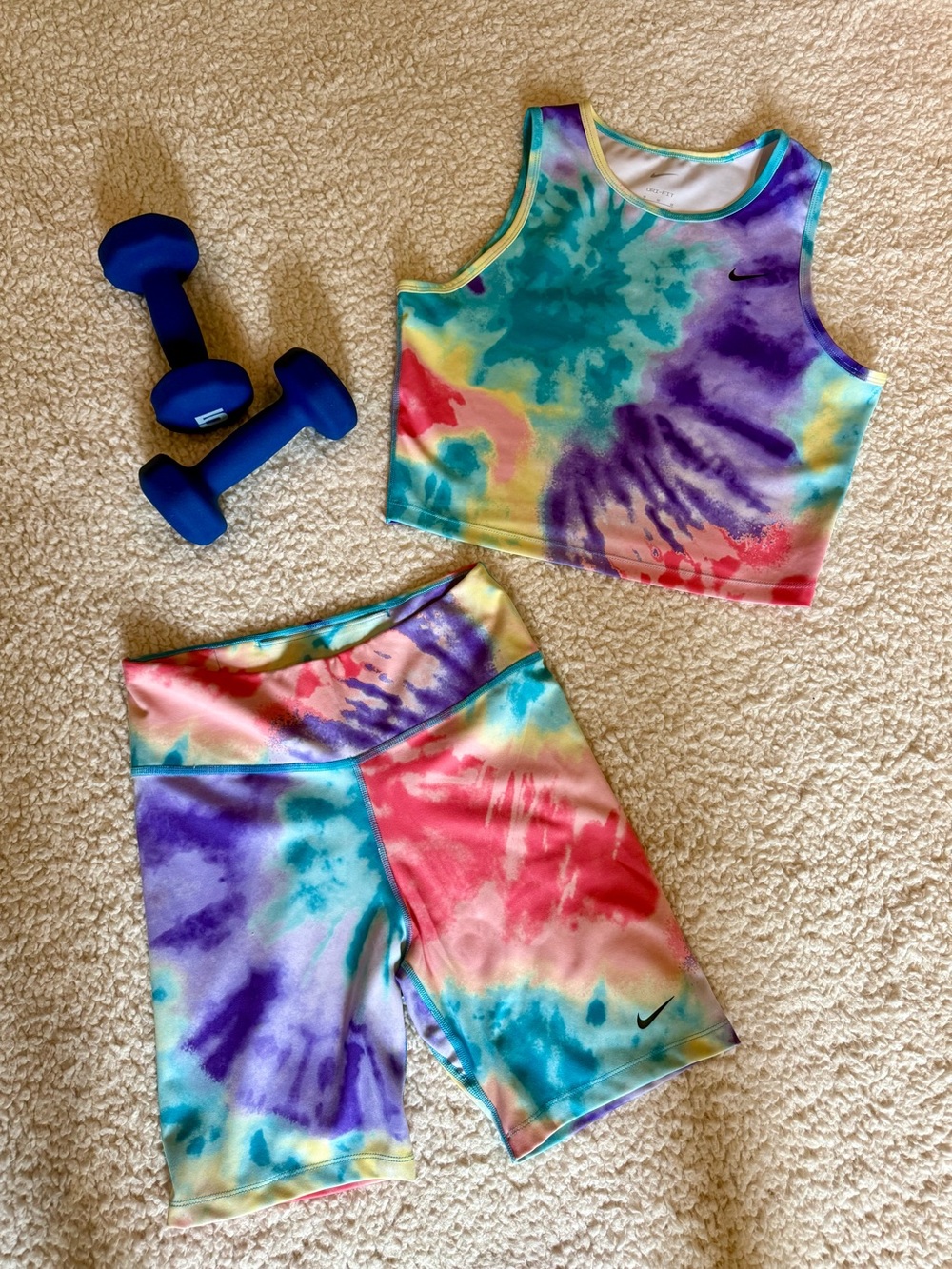 Nike Tie Dye 2 Piece Active Set Size M 💛💙 - Picture 4 of 6